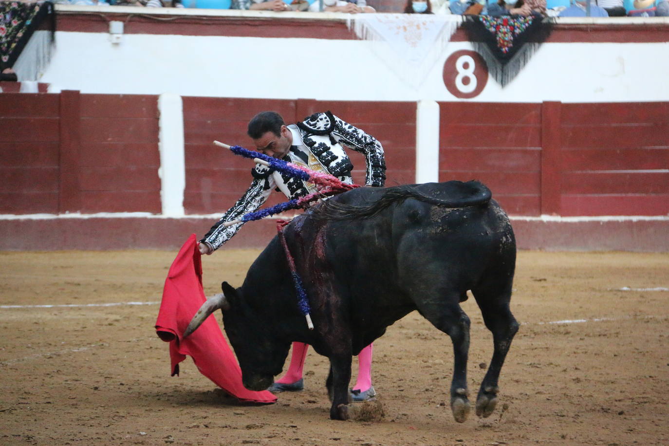 Fotos: Las mejores imágenes de Enrique Ponce en la plaza de toros de León