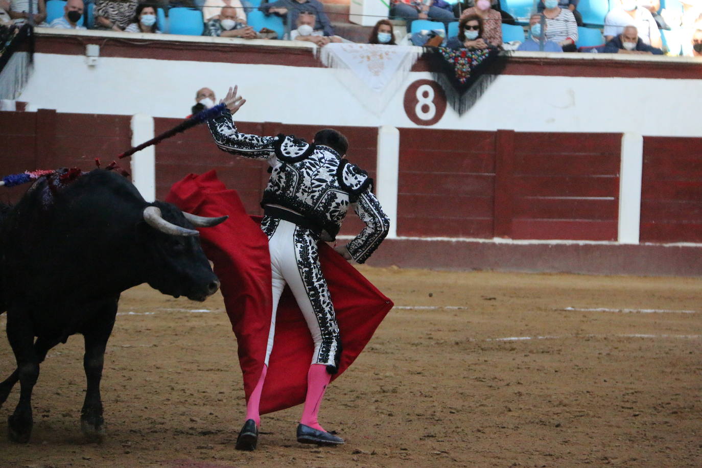 Fotos: Las mejores imágenes de Enrique Ponce en la plaza de toros de León