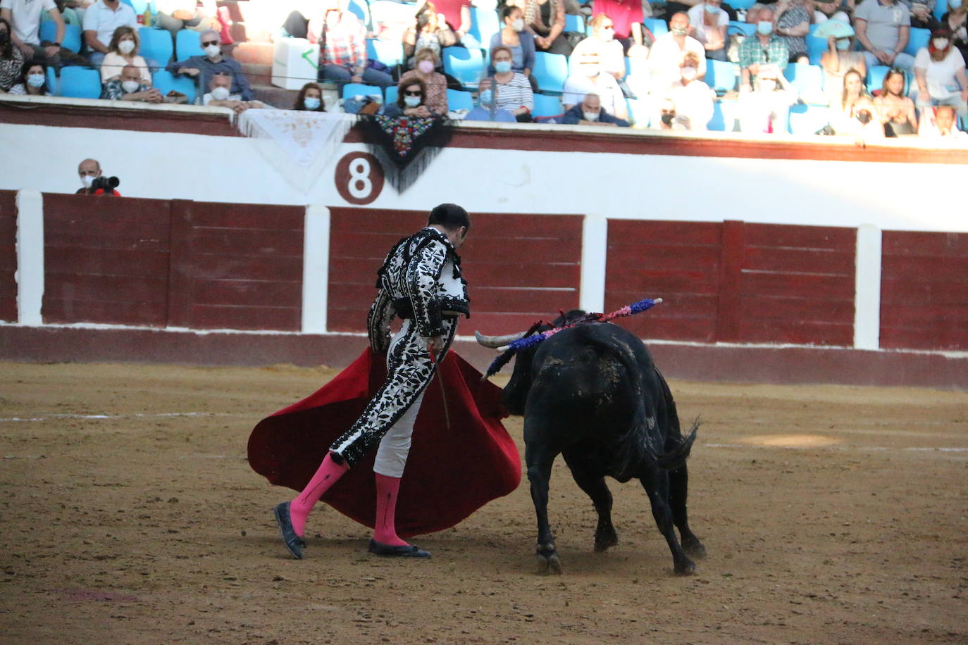 Fotos: Las mejores imágenes de Enrique Ponce en la plaza de toros de León