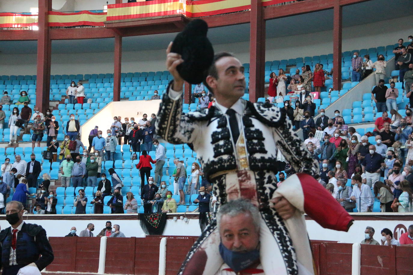 Puerta grande para Pablo Hermoso y Enrique Ponce