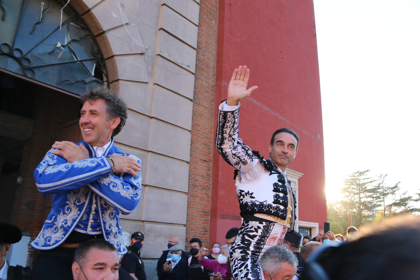 Puerta grande para Pablo Hermoso y Enrique Ponce