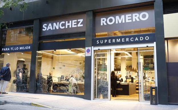 Supermercado Sánchez Romero.