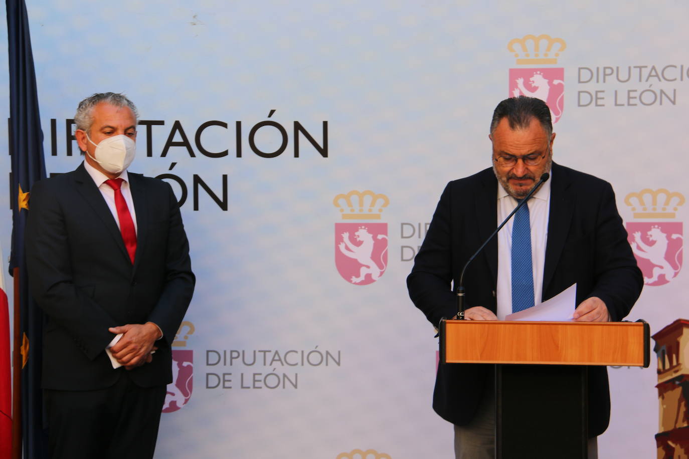 El presidente de a Diputación, Eduardo Morán, presenta la ruta de los retablso del siglo XVI.