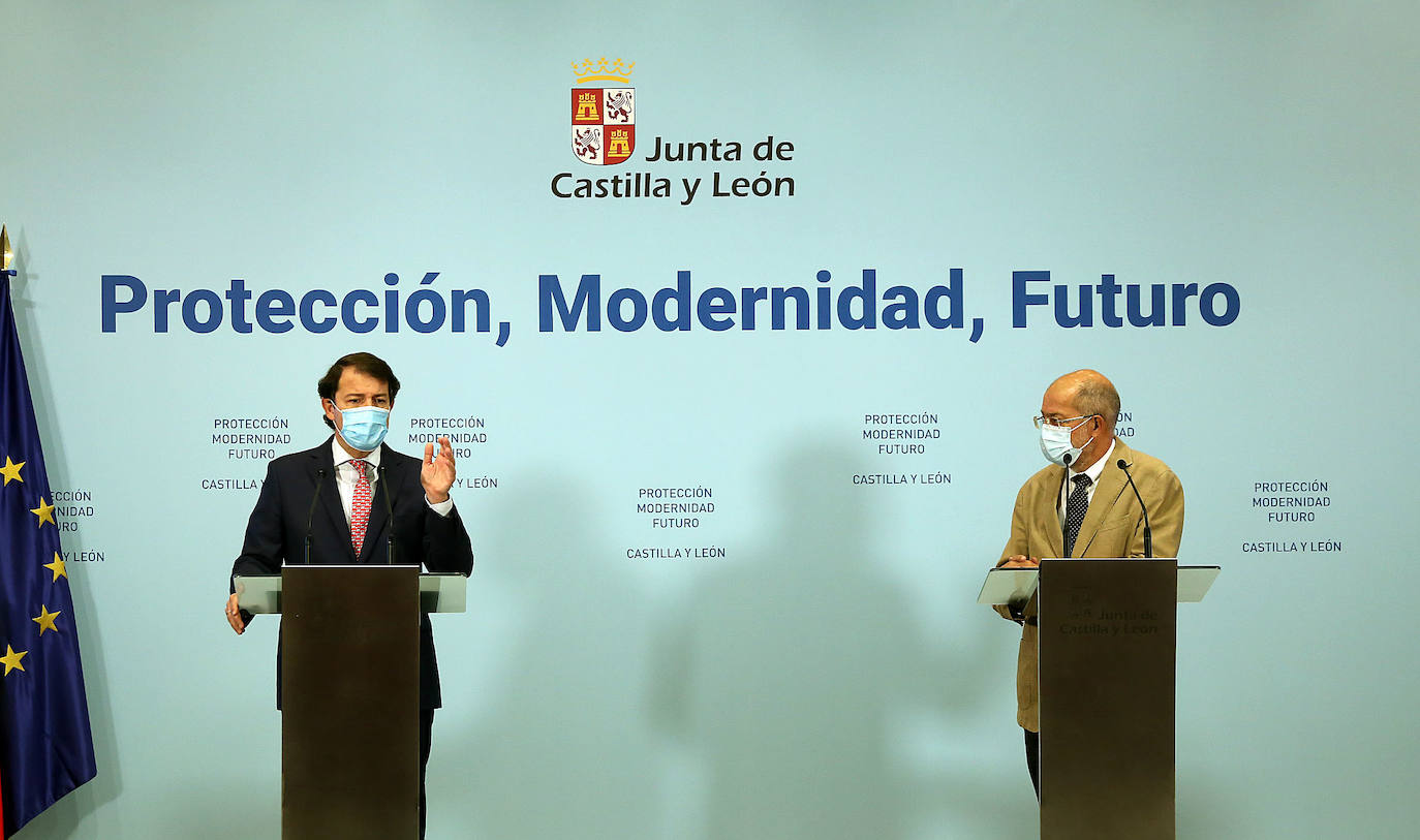 Fotos: El presidente y el vicepresidente de la Junta hacen balance del mandato