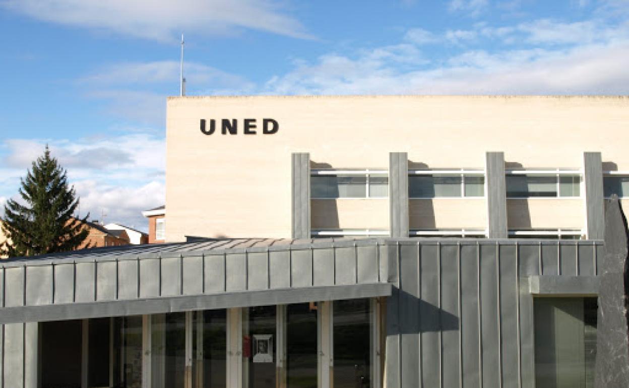 Imagen de la Uned de Ponferrada.