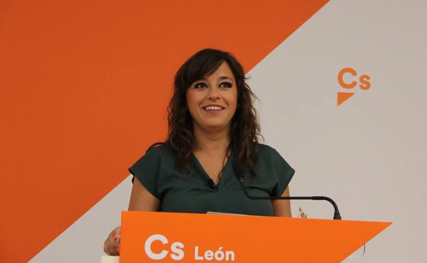 Gemma Villarroel durante la rueda de prensa.