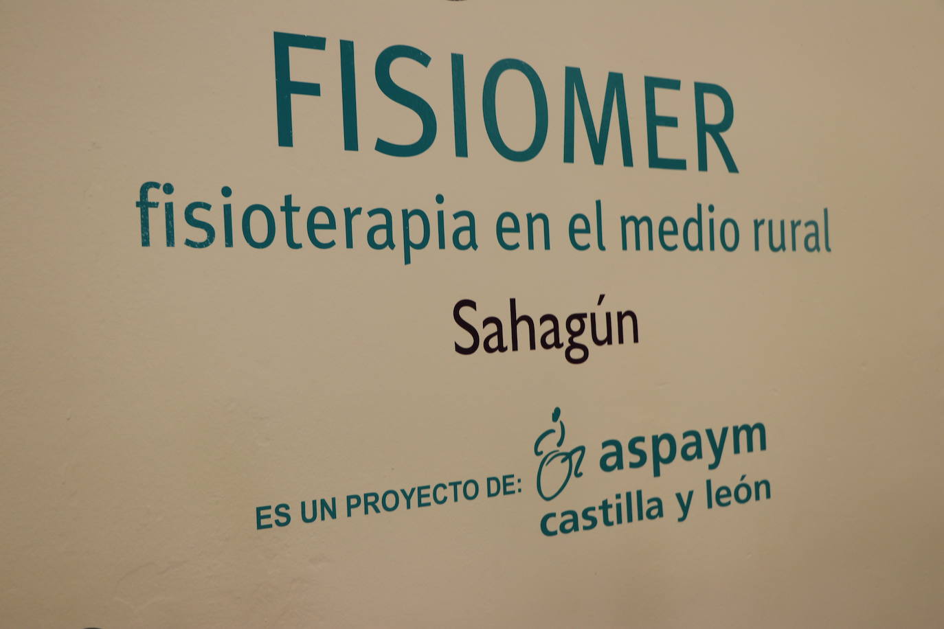 La consejera de Familia e Igualdad de Oportunidades, Isabel Blanco, visita el centro y resalta la importancia de apoyar estos programas para «dinamizar, modernizar y apostar por nuestro mundo rural y fijar población»