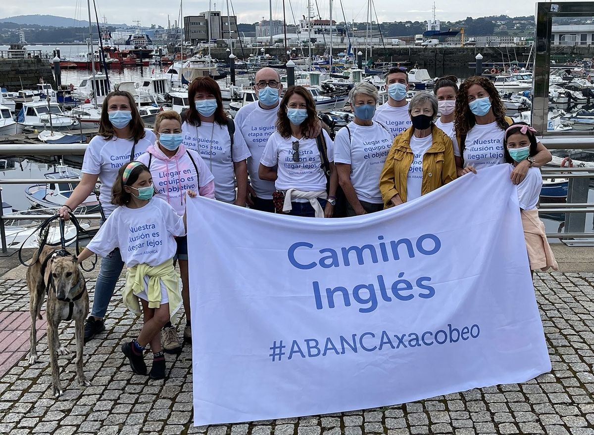 300 empleados de ABANCA emprenden el Camino de Santiago desde 13 tramos diferentes en apoyo al Xacobeo 21-22
