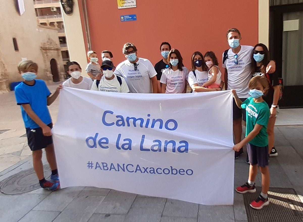 300 empleados de ABANCA emprenden el Camino de Santiago desde 13 tramos diferentes en apoyo al Xacobeo 21-22