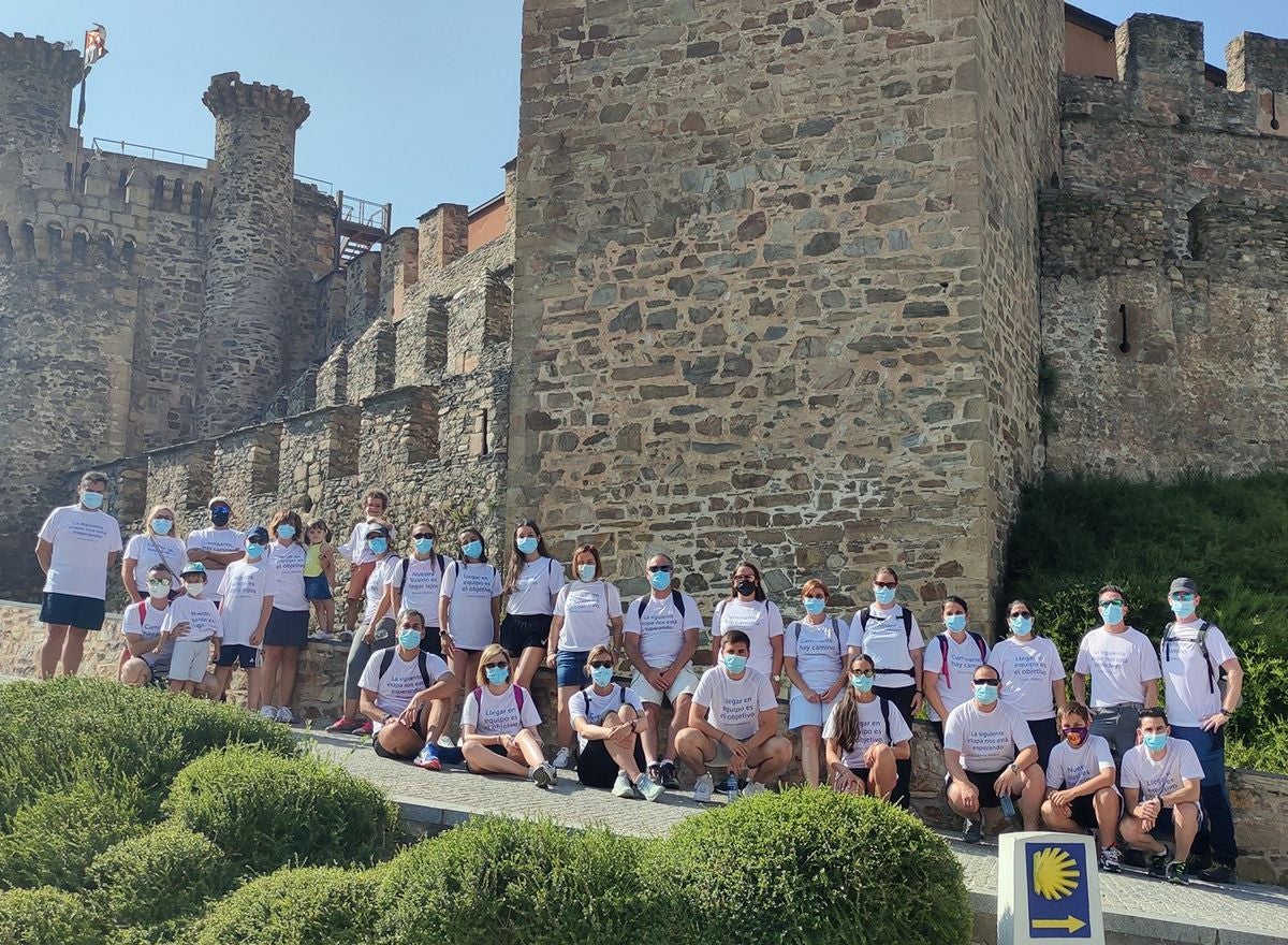 300 empleados de ABANCA emprenden el Camino de Santiago desde 13 tramos diferentes en apoyo al Xacobeo 21-22