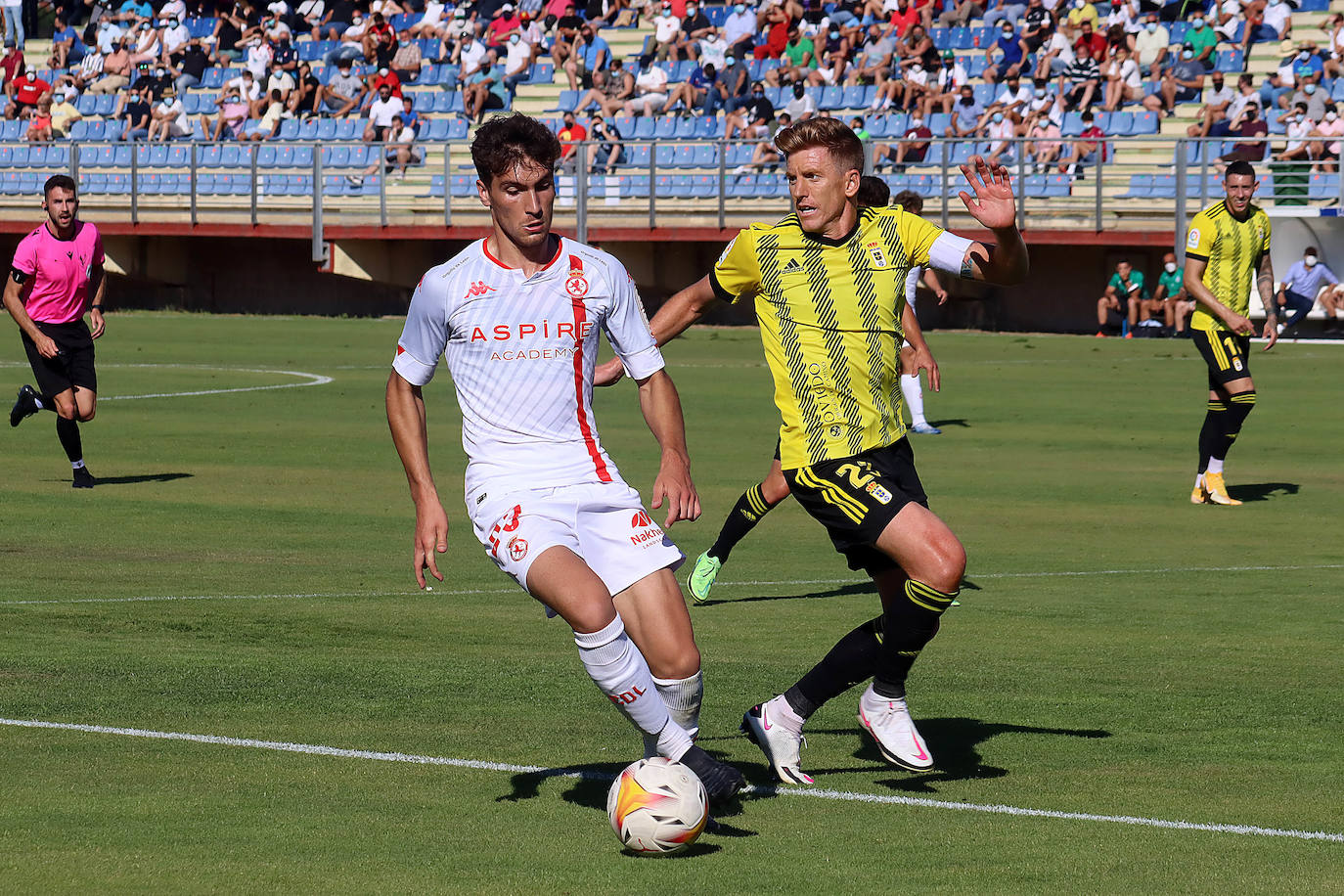 El conjunto leonés se ha impuesto por dos goles a uno al Oviedo en las primeras impresiones de muchos fichajes culturalistas