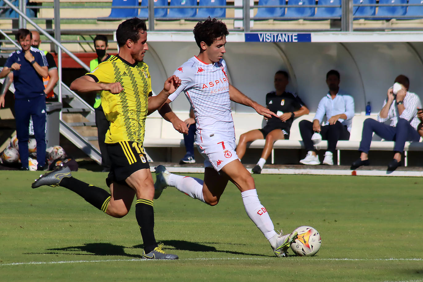 El conjunto leonés se ha impuesto por dos goles a uno al Oviedo en las primeras impresiones de muchos fichajes culturalistas
