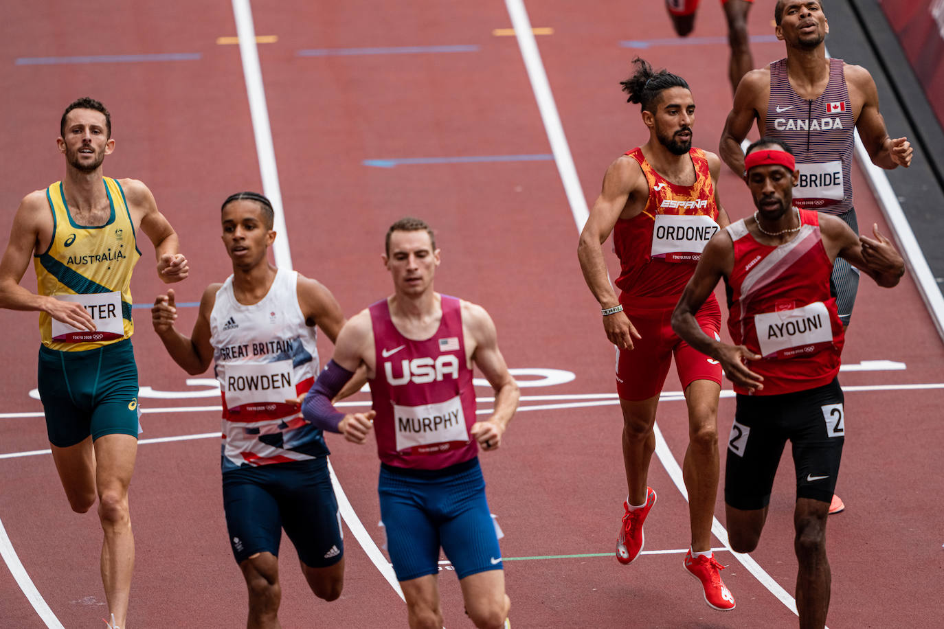 El atleta berciano no pudo superar la primera eliminatoria tras un quinto puesto en su serie, la tercera, que supuso el séptimo mejor tiempo de repesca, cuando sólo accedían a las semifinales las seis mejores marcas.