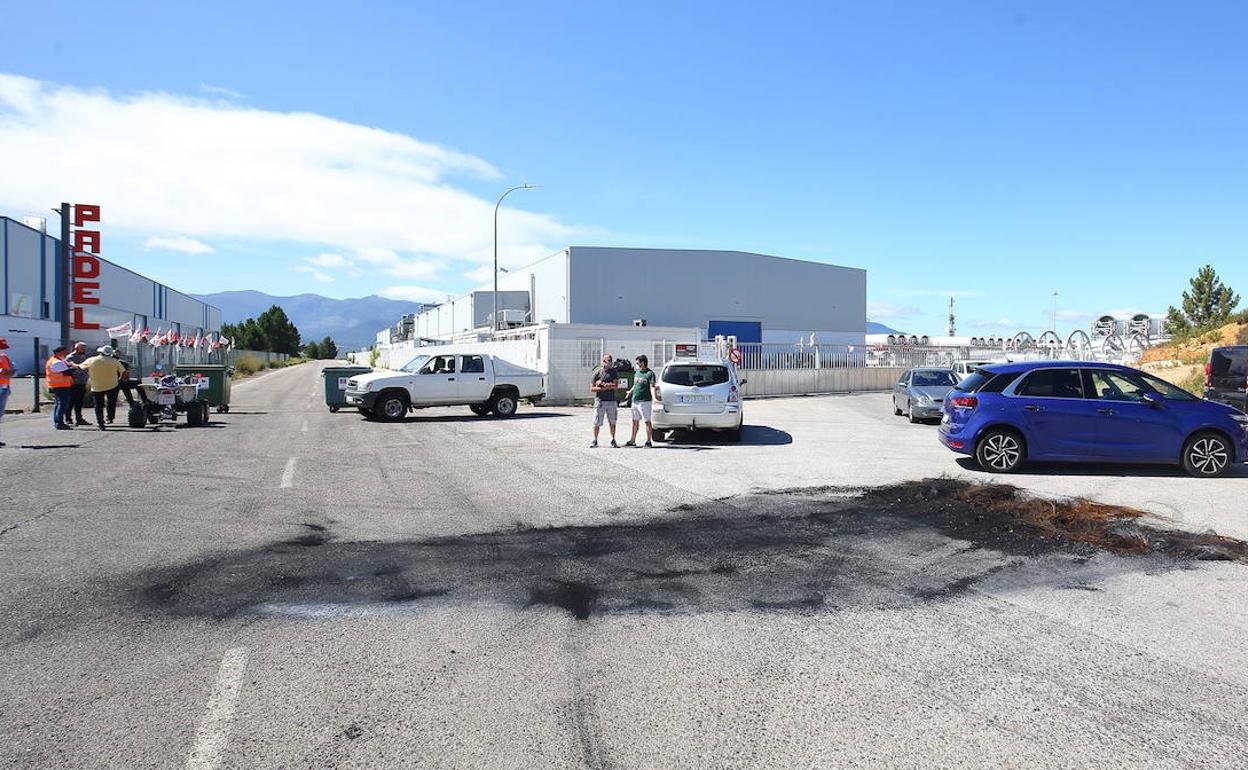 Imagen de uno de los piquetes informativos en la factoría de LM.