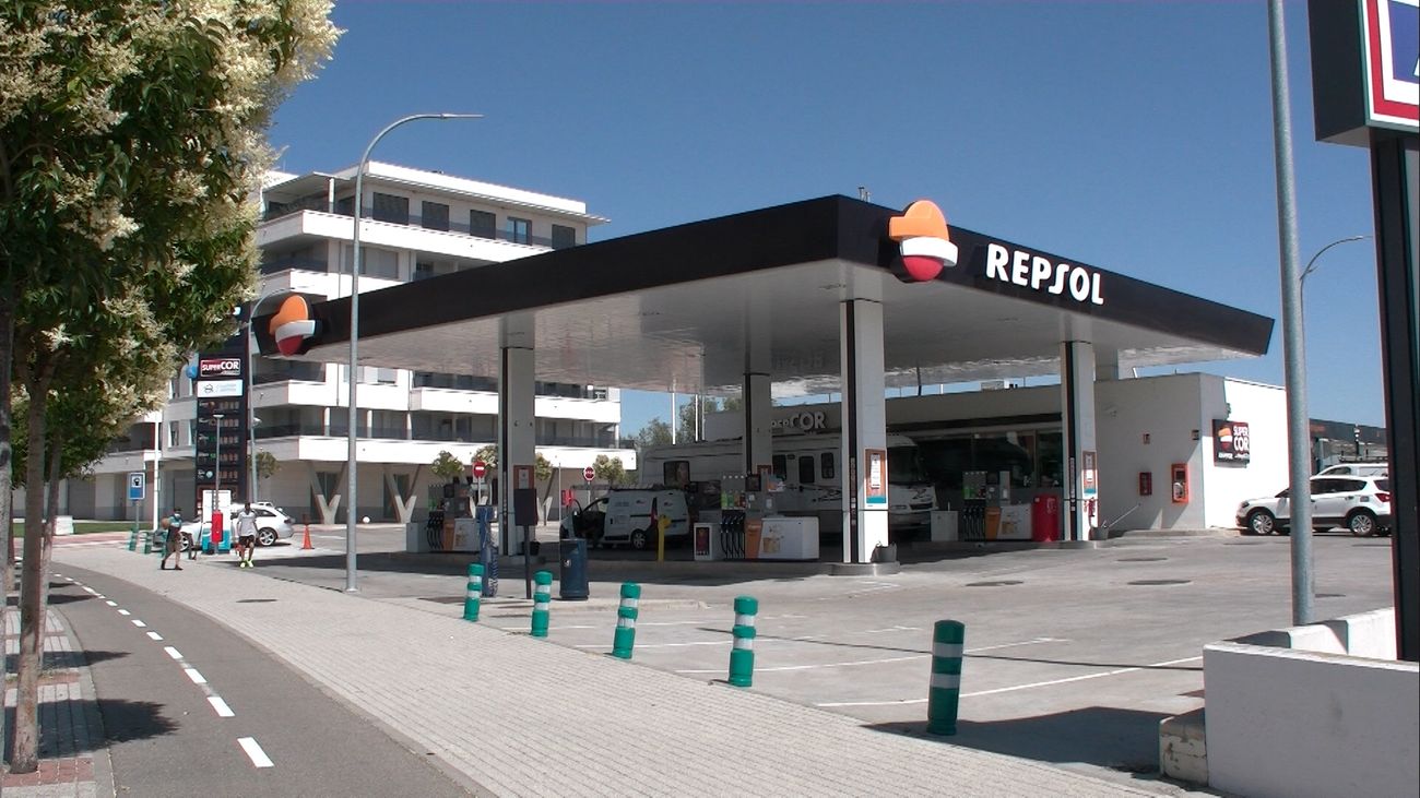 Repsol prueba en León sus primeras electrolineras para impulsar la recarga de vehículos eléctricos. 