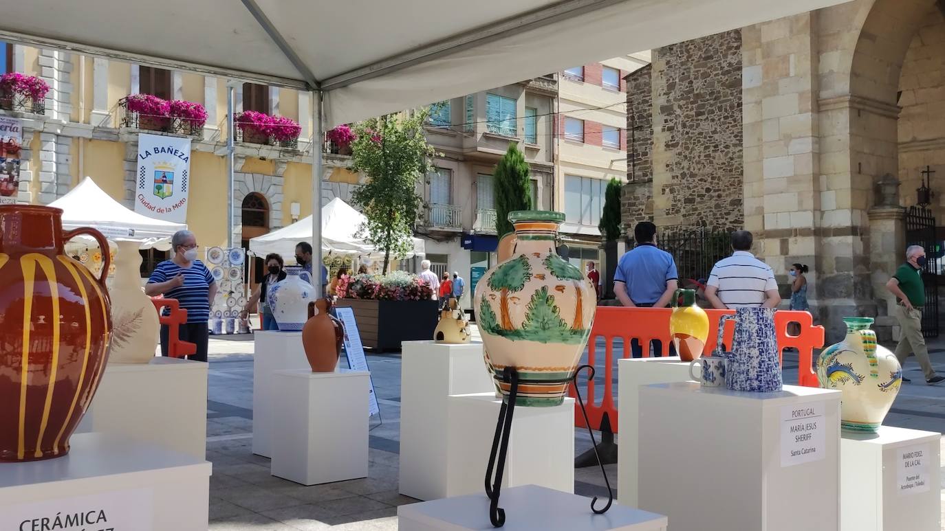 La feria artesana se celebra estos días en la ciudad leonesa.