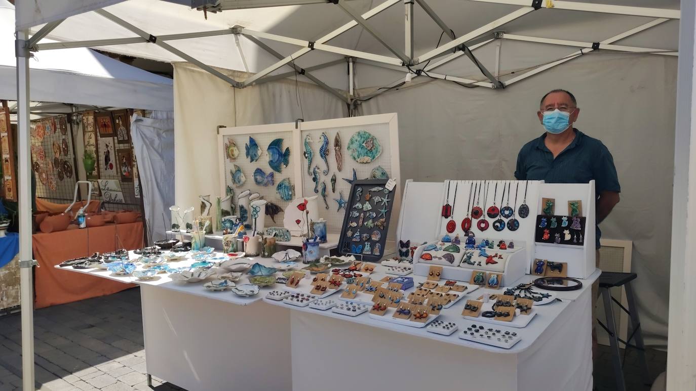 La feria artesana se celebra estos días en la ciudad leonesa.