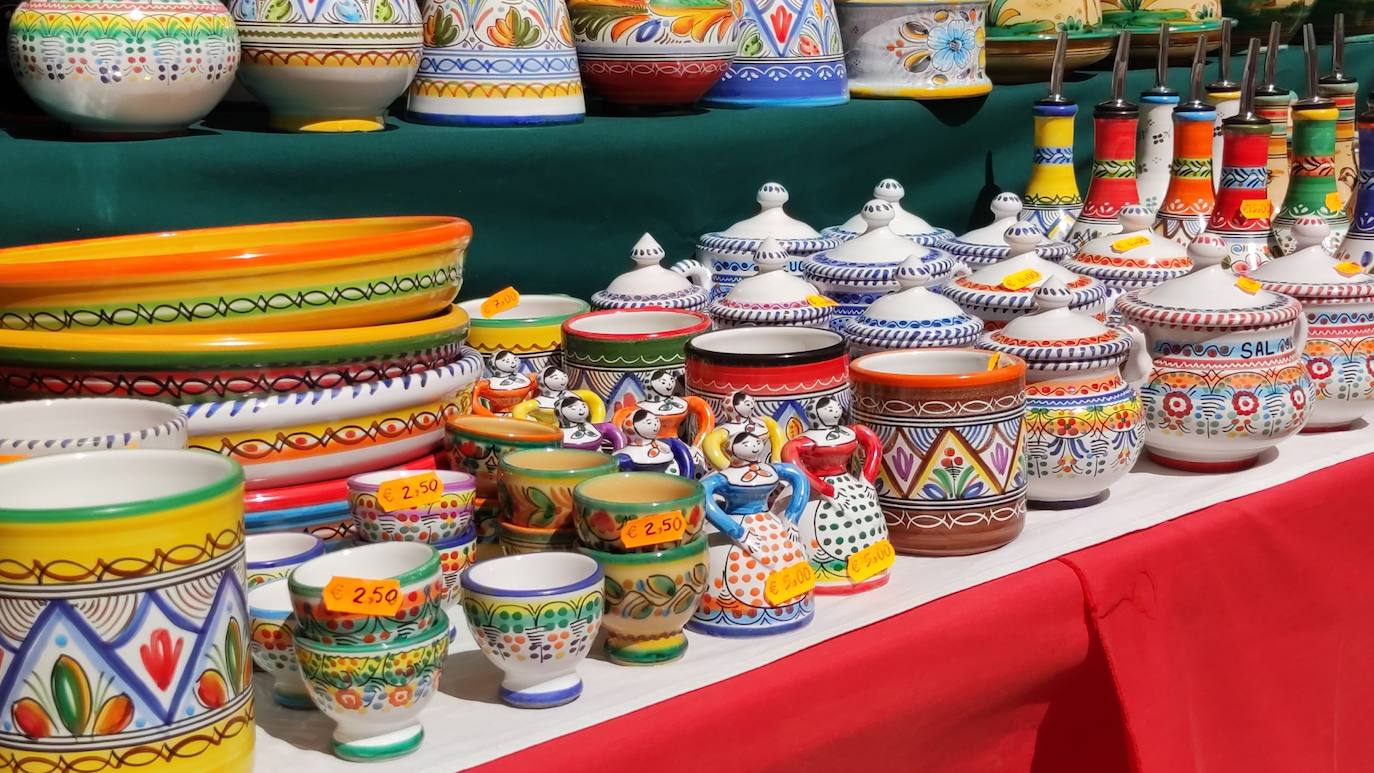 La feria artesana se celebra estos días en la ciudad leonesa.