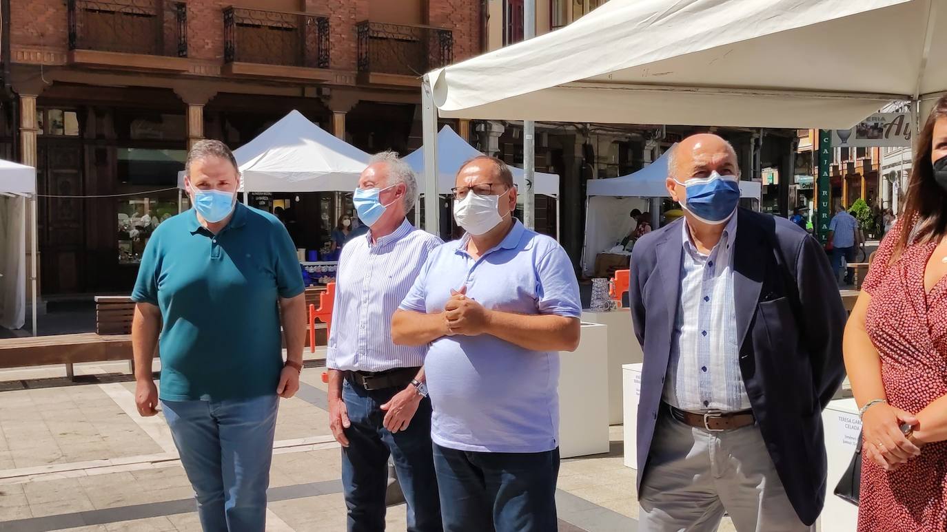 La feria artesana se celebra estos días en la ciudad leonesa.