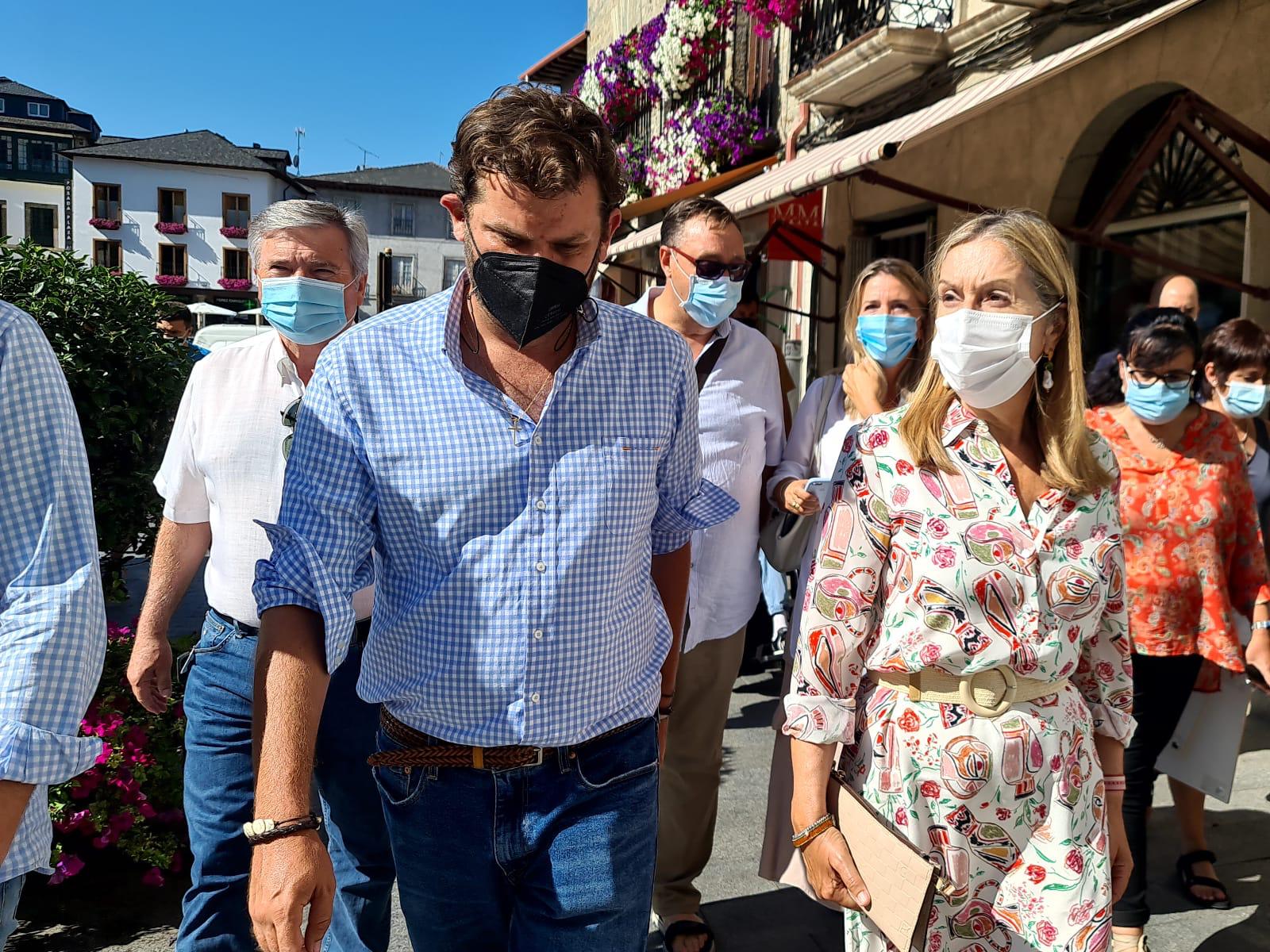 Fotos: Visita de Ana Pastor a Villafranca del Bierzo