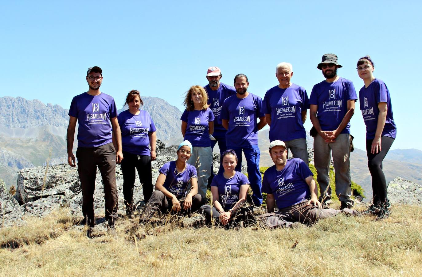 El equipo de investigación de la Universidad de León ya trabaja en Las Fanas para estudiar los restos de un emplazamiento controlado por el bando franquista, ubicado en una posición estratégica para la disputa del paso hacia Asturias por el puerto de Ventana.