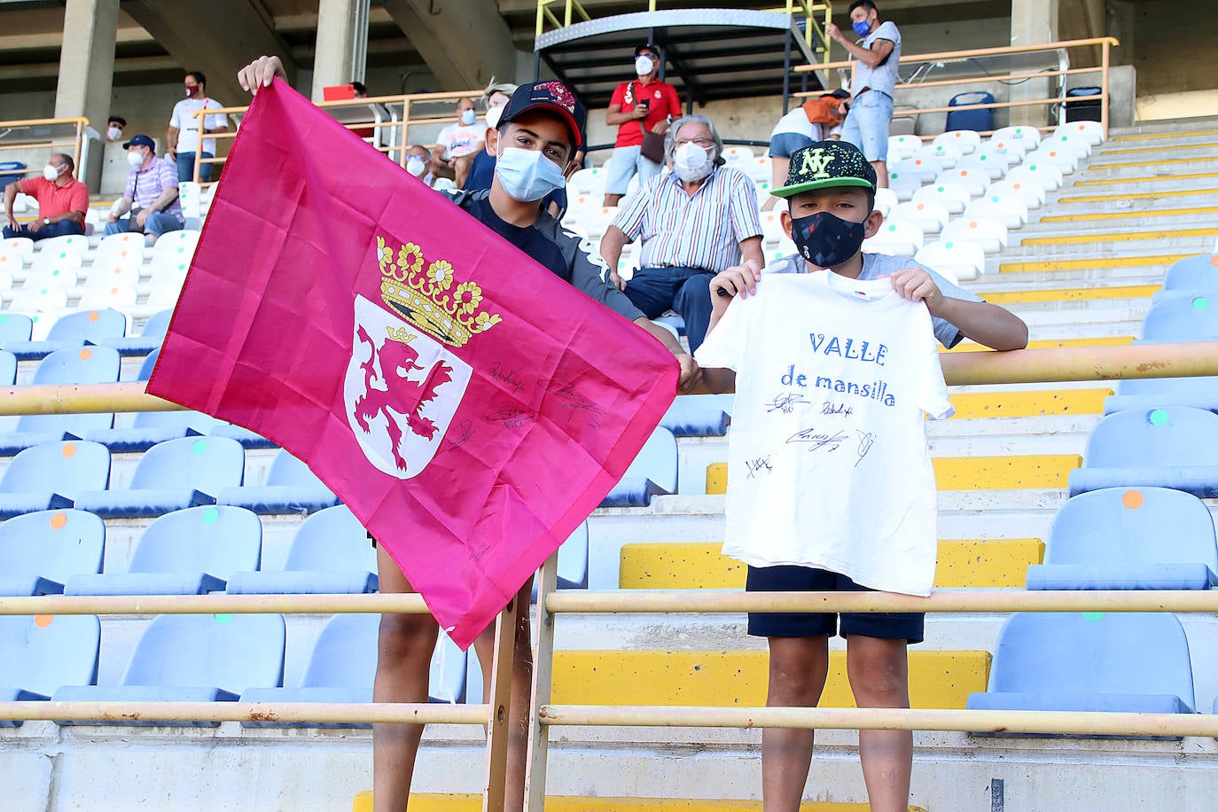 El conjunto leonés disputó su sexto y penúltimo amistoso de pretemporada ante el UD Llanera en el Reino de León.