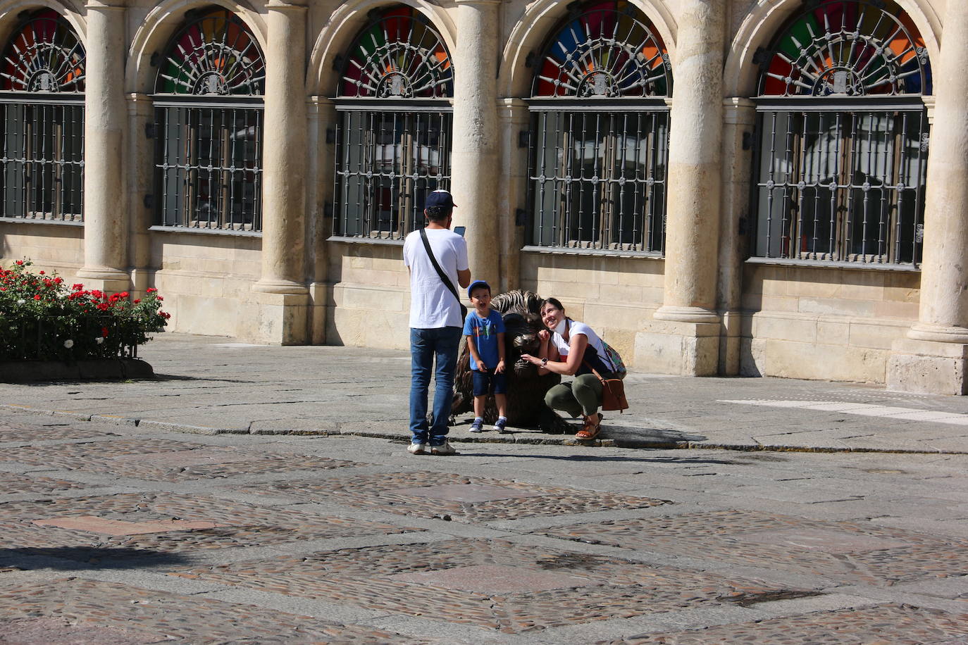 Los monumentos, la gastronomía y un ambiente especial atrapan a los turistas que visitan León y que ya piensan en repetir