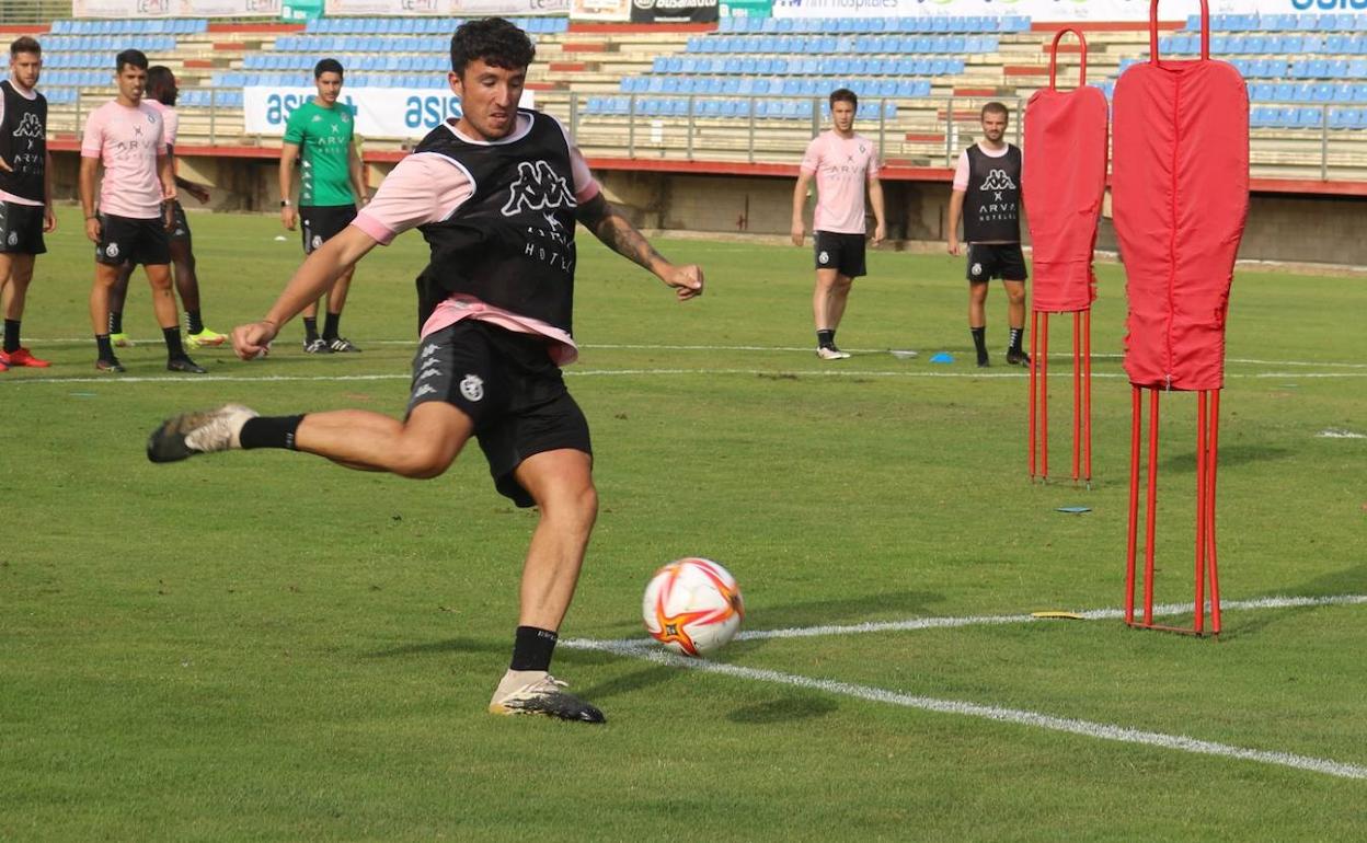 último entrenamiento de la Cultural antes de su debut. 