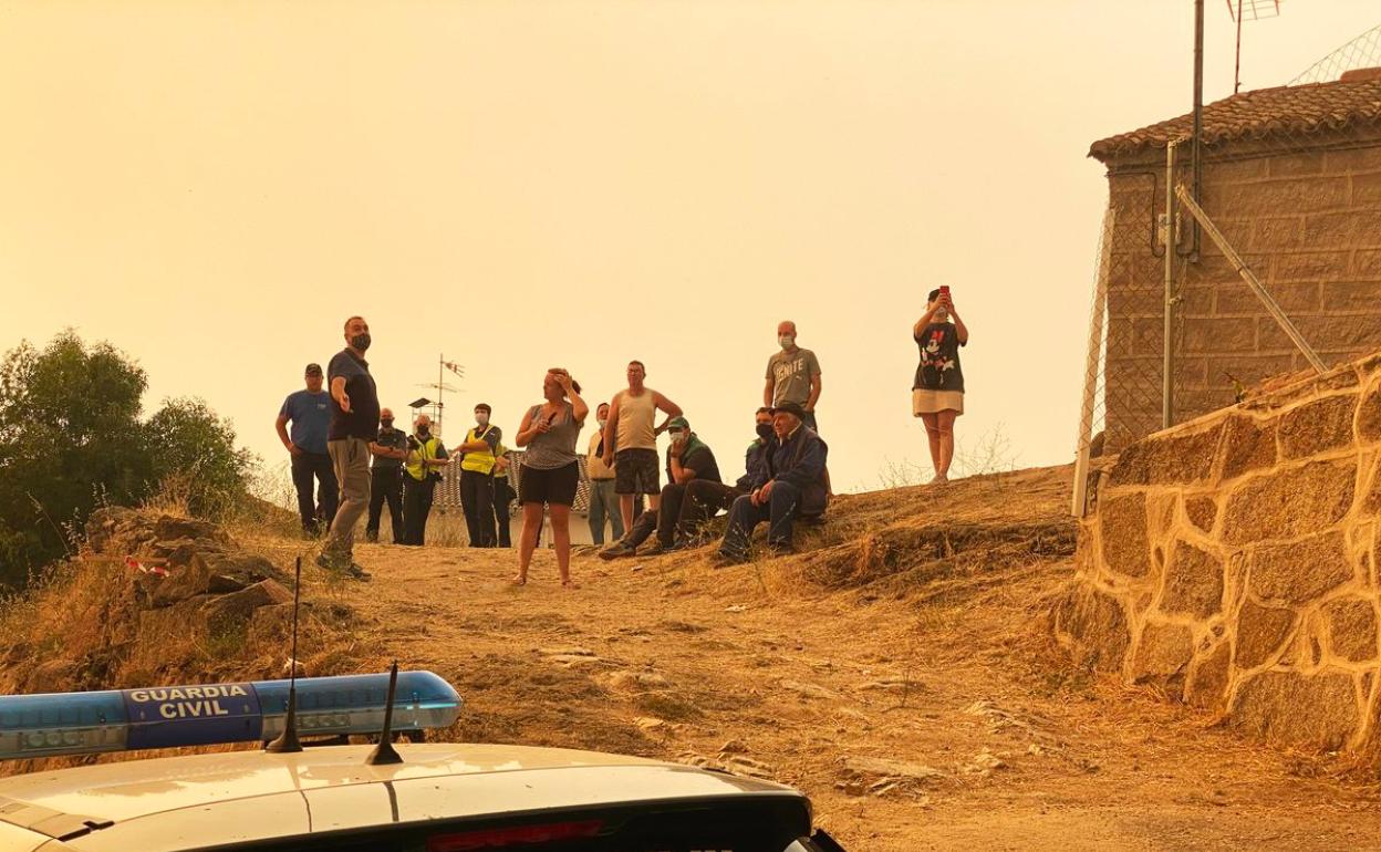 Incendio iniciado en Navalacruz, visto desde Villarejo