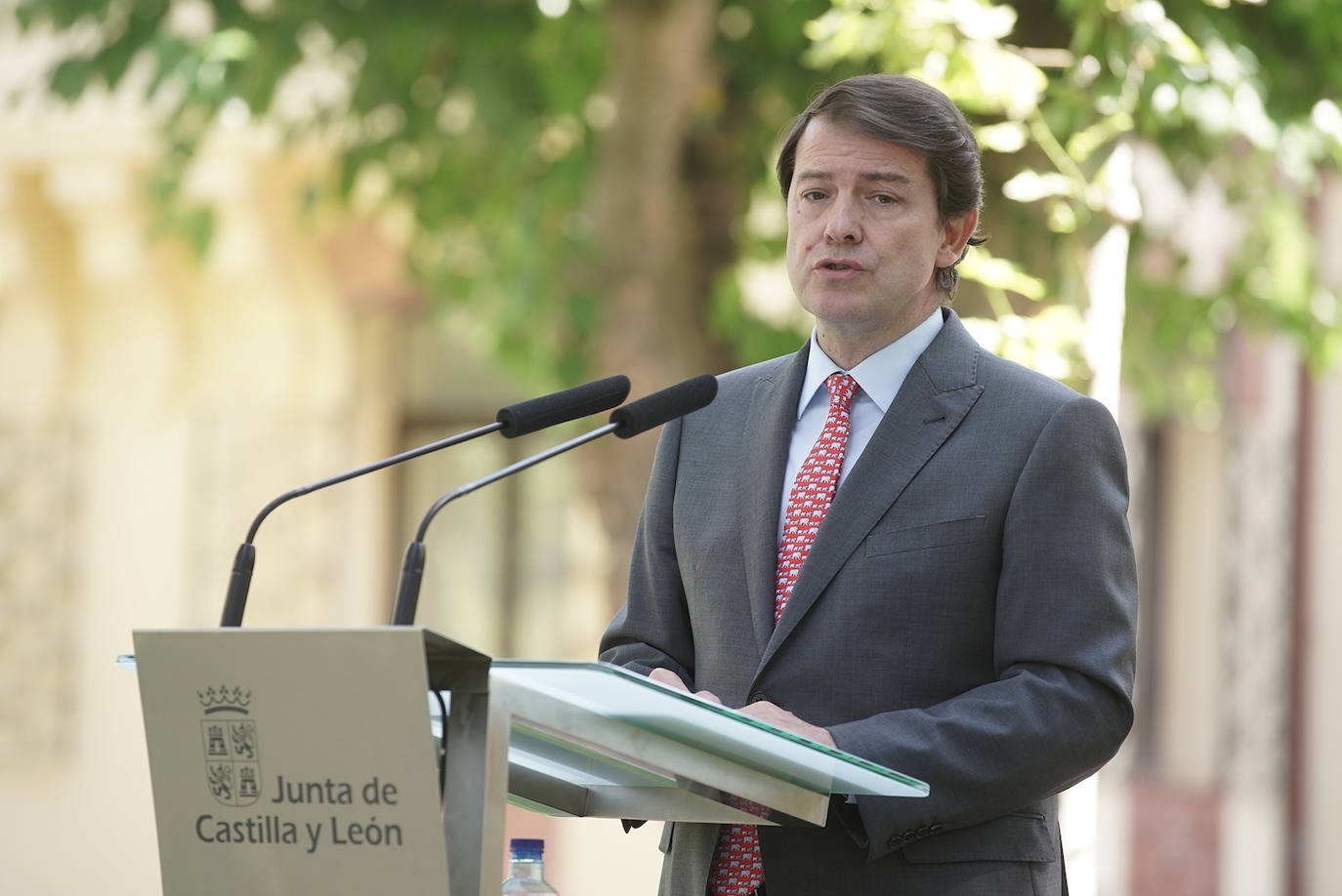 El presidente de la Junta de Castilla y León, Alfonso Fernández Mañueco, ofrece una rueda de prensa sobre el curso político.