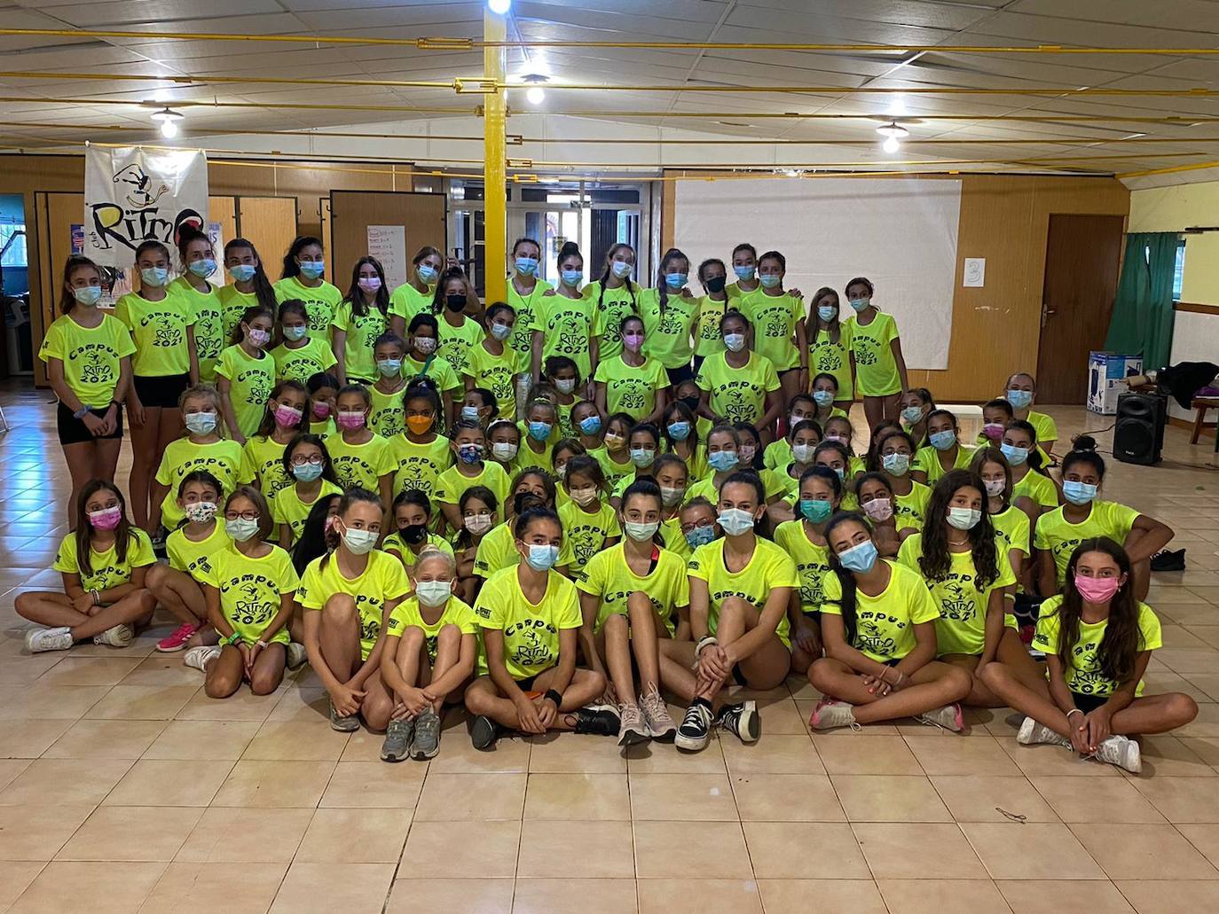 Decenas del niñas participan en este evento que se celebra cada año en La Vecilla.