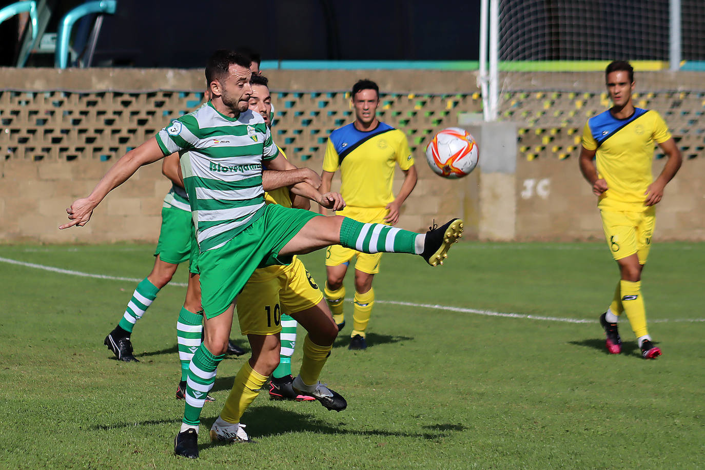 El conjunto leonés inicia la temporada ganando en Los Dominicos con un gol en el tiempo añadido.