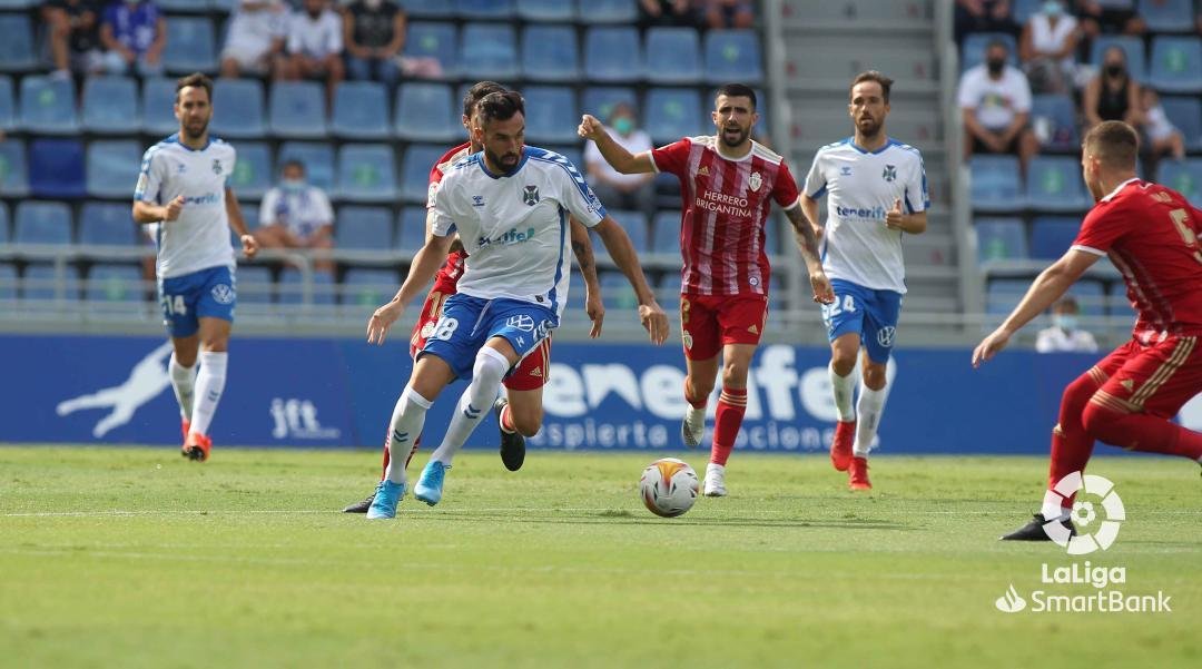 Los de Bolo suman su primera derrota del curso traer perder en Tenerife con dos tantos de Elany y Muñoz.