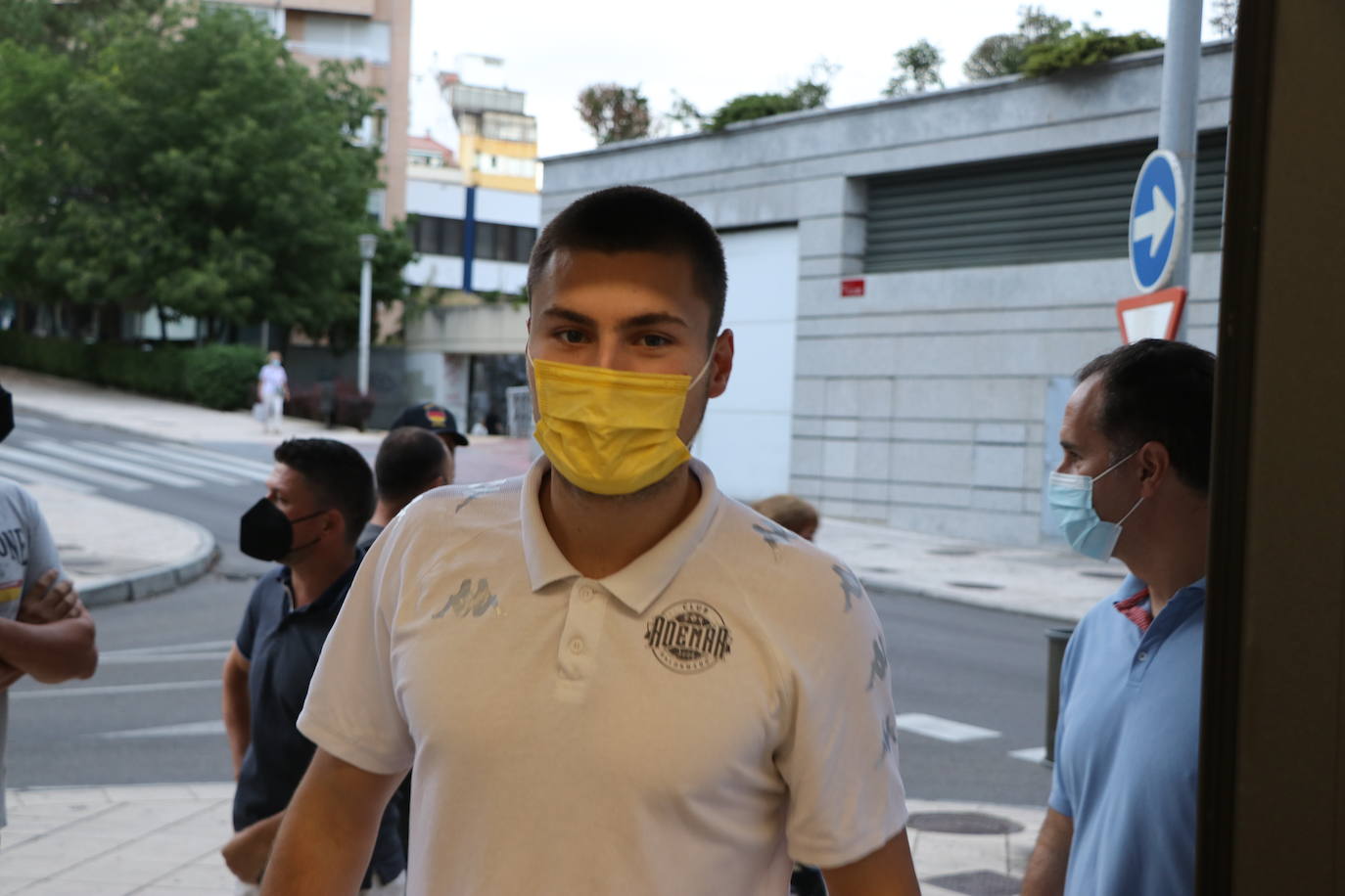 De izquierda a derecha, Jocinovic, Milosavljevic y Šoljić.