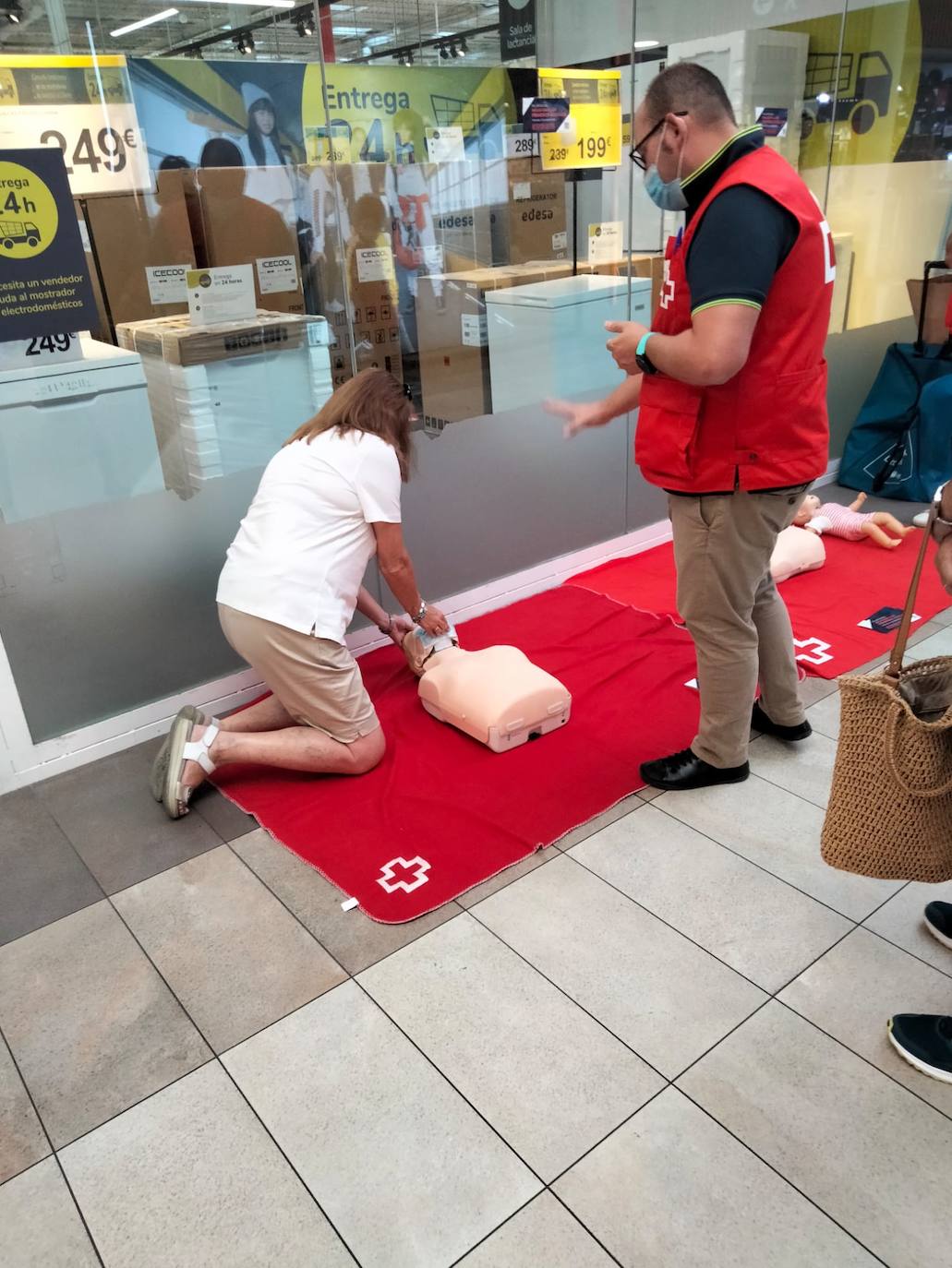 El área de socorros y emergencias de la Cruz Roja atendió el ao pasado a casi 7.000 personas en León.