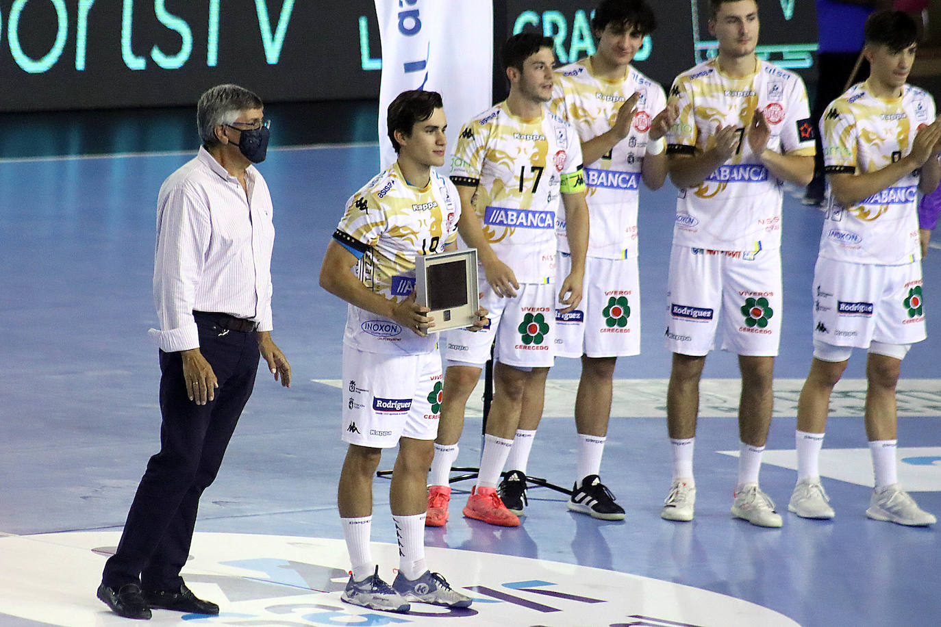 El equipo de Manolo Cadenas ha dado el pistoletazo de salida este sábado a la competición Liga Sacyr Asobal con una victoria