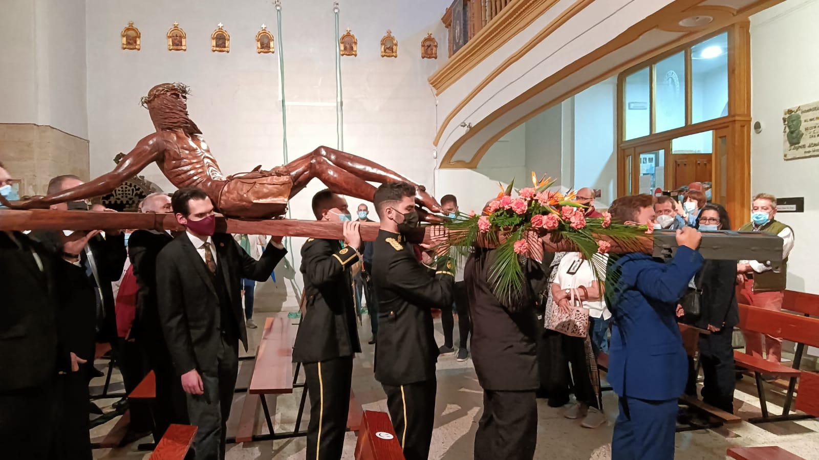 Un año más la parroquia de San Martín, junto a su agrupación de Braceros organizan la Festividad de la Exaltación de la Santa Cruz, este año al igual que el anterior debido al estado de emergencia sanitaria por el Covid-19.