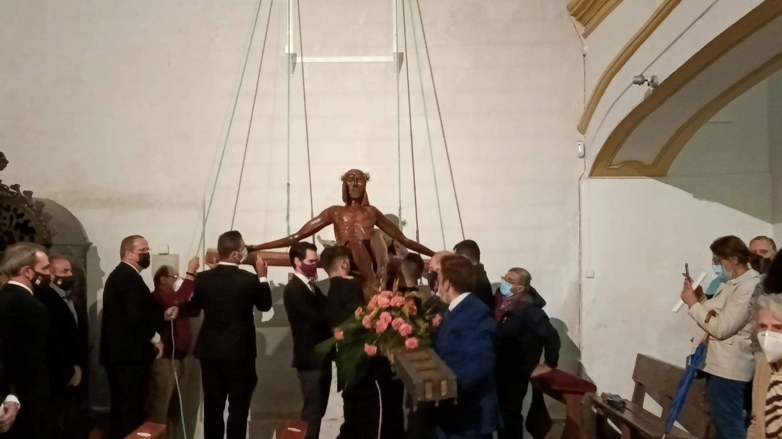 Un año más la parroquia de San Martín, junto a su agrupación de Braceros organizan la Festividad de la Exaltación de la Santa Cruz, este año al igual que el anterior debido al estado de emergencia sanitaria por el Covid-19.