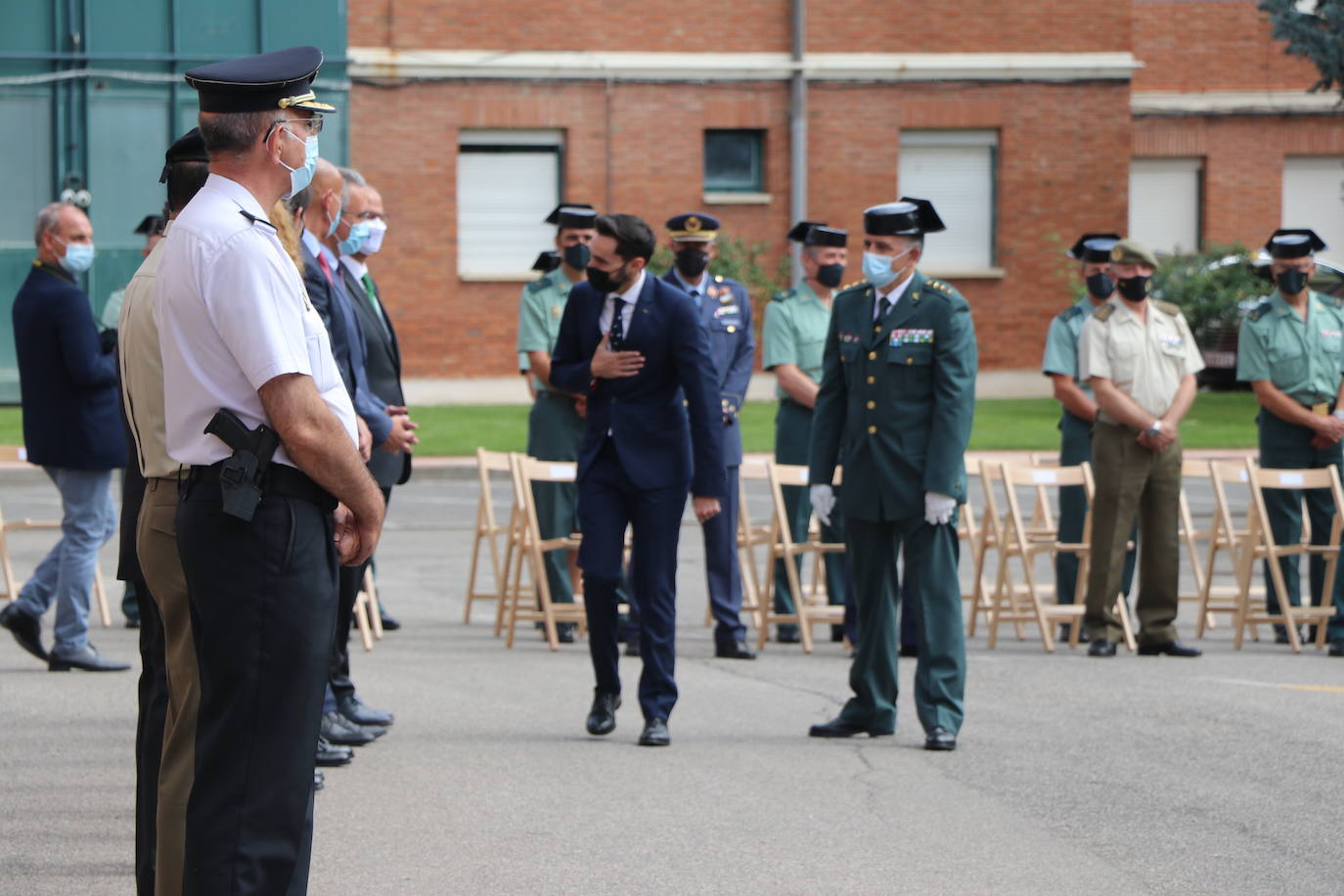 La comandancia de León acoge el acto castrense para recibir al nuevo jefe de la XII Zona de la Guardia Civil.