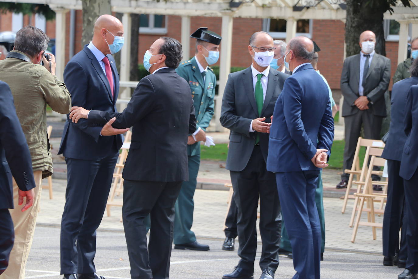 La comandancia de León acoge el acto castrense para recibir al nuevo jefe de la XII Zona de la Guardia Civil.