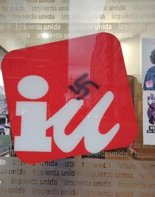 Imagen secundaria 2 - IU y PCE denuncian el tercer ataque contra su sede en San Andrés en el último año