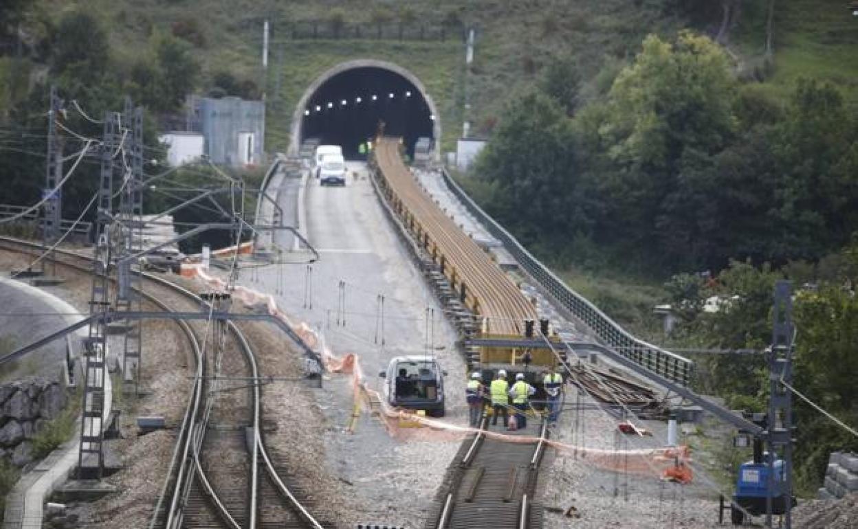 Obras en la variante de Pajares a finales de 2019. 