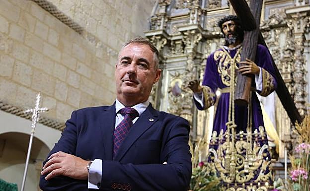 Francisco Javier Jimeno, nuevo abad de la Cofradía del Dulce Nombre de Jesús Nazareno.