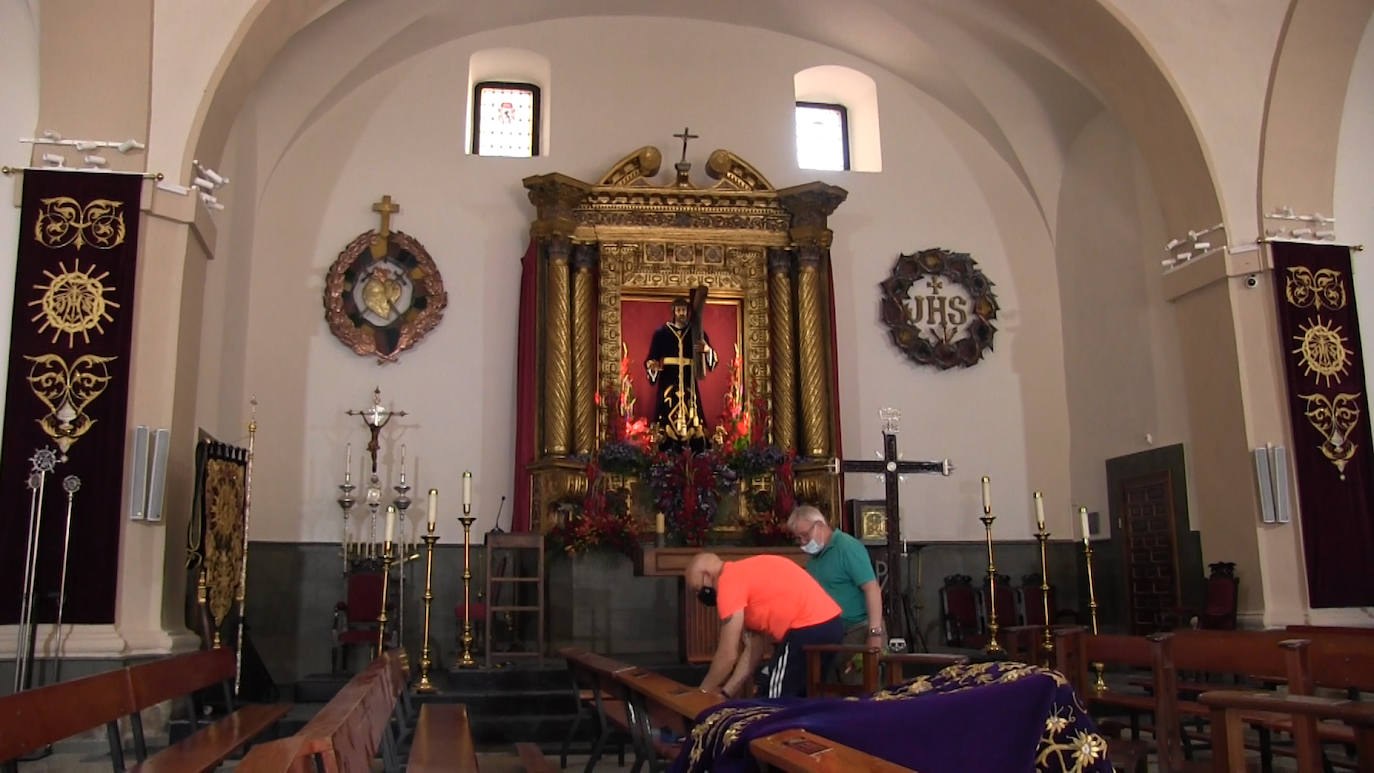 Esta incónica talla de la Semana Santa leonesa ha regresado a la iglesia de Santa Nonia tras las obras en dicho templo.