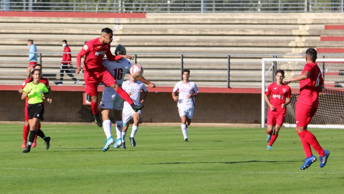 El conjunto de Isra Martínez ha disputado este sábado su primer partido como local de la temporada ante el CD Ribert