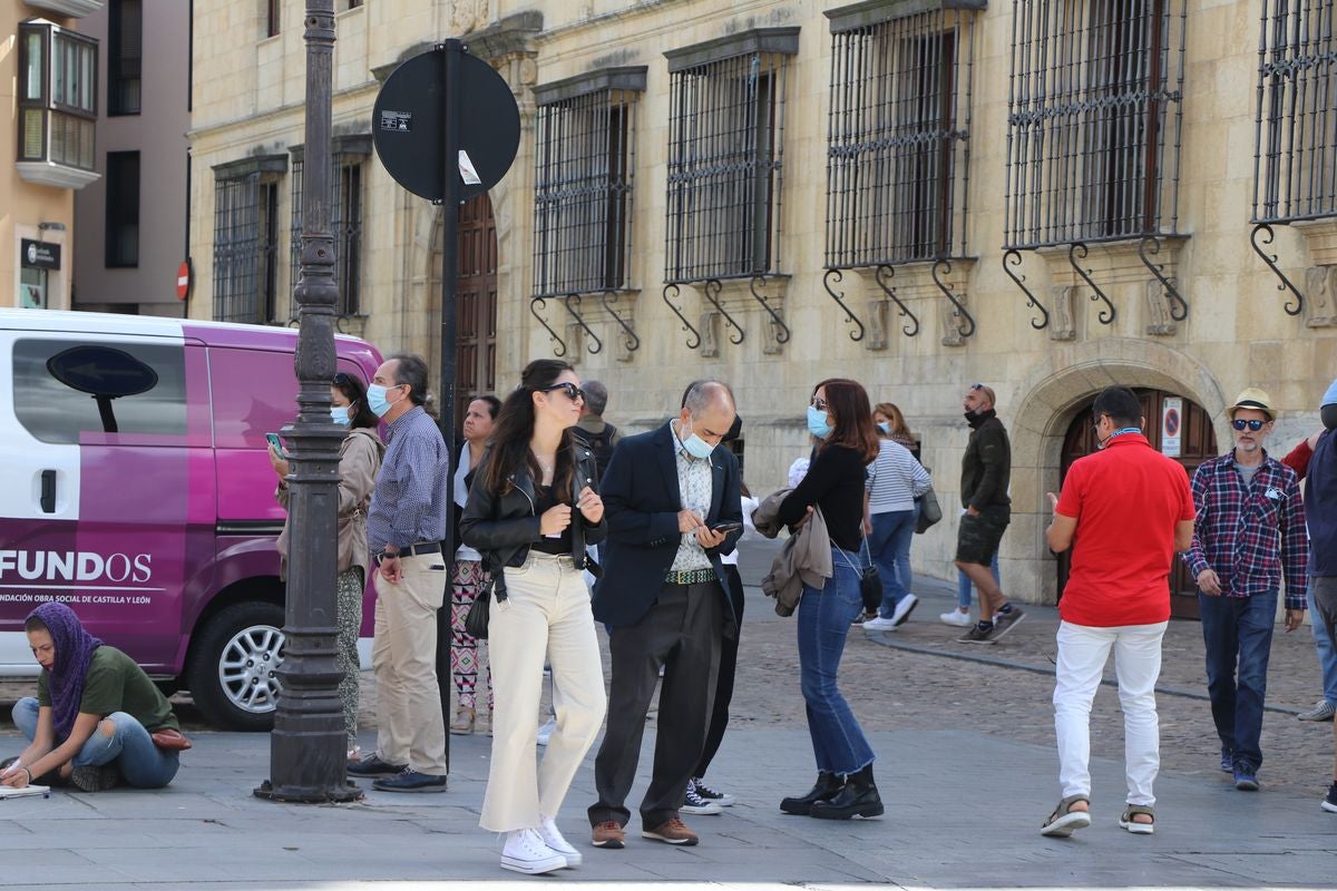 El tributo a La Oreja de Van Gogh 'El Viaje de Copperpot' ha ofrecido un concierto en honor a la banda donostiarra en el entorno de la muralla de El Cid.