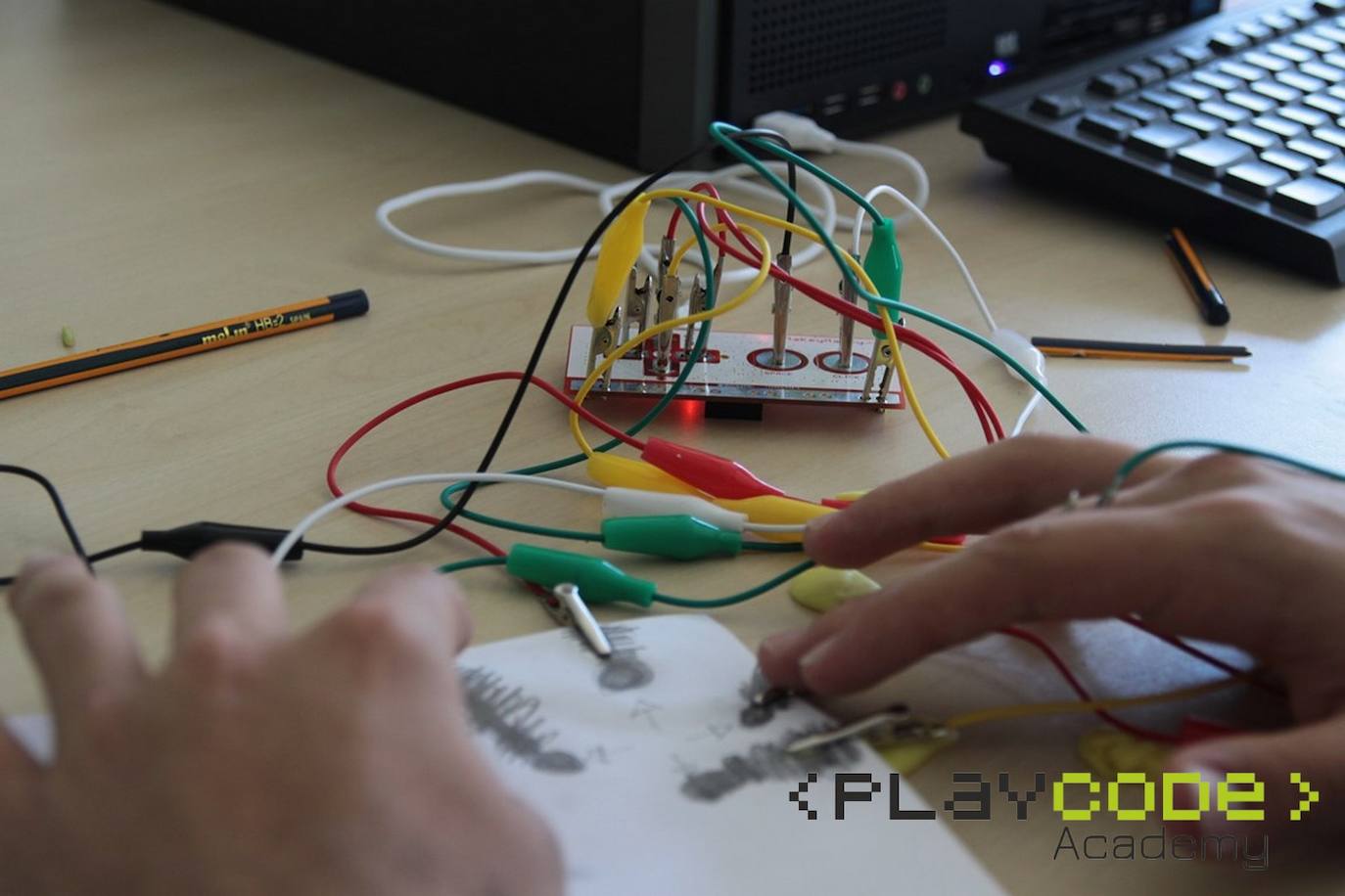 Play Code Academy, programando el futuro de los jóvenes leoneses. 
