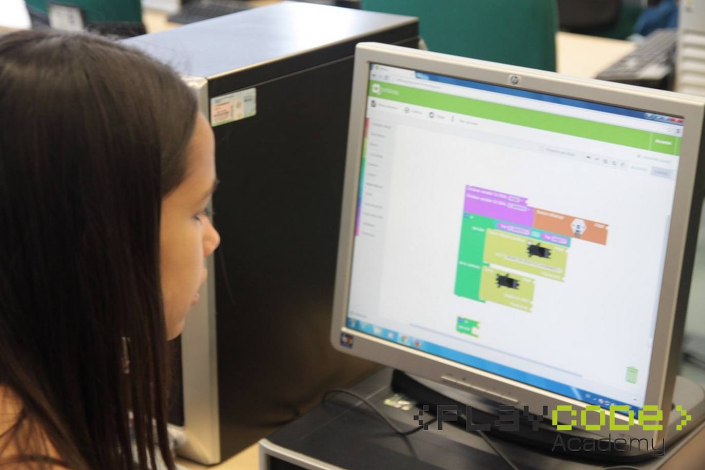 Play Code Academy, programando el futuro de los jóvenes leoneses. 