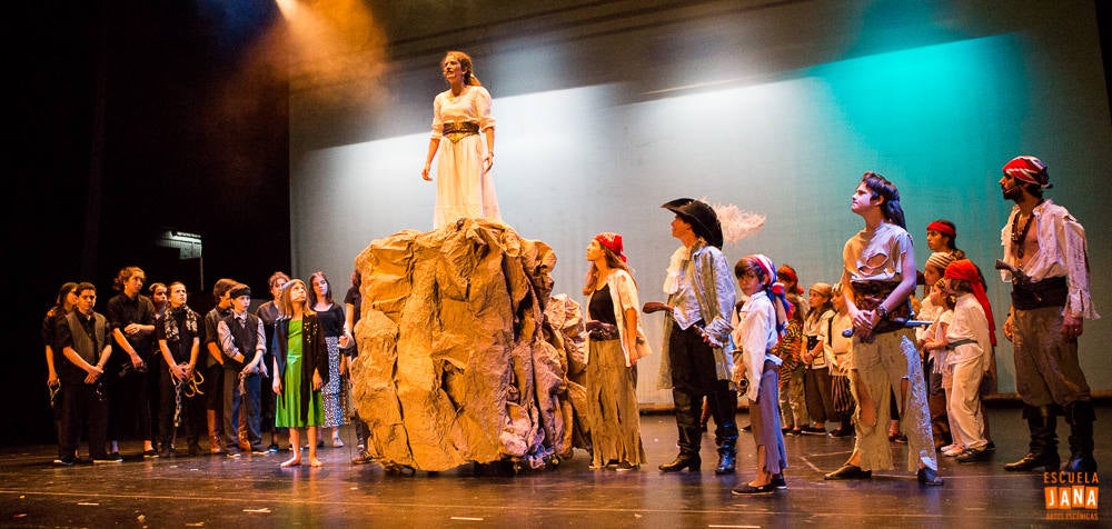 Se ha presentado la escuela de artes escénicas Jana con presencia en León de su creador, el director de teatro Javier Muñoz, quien ha confirmado que será el primer sábado de octubre cuando se inicien las clases.