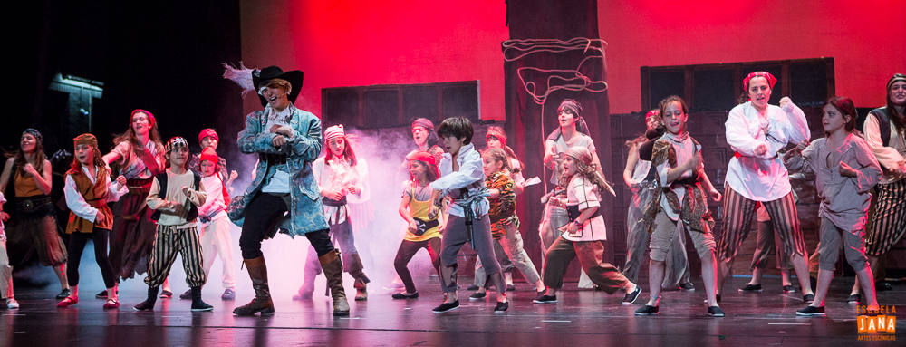 Se ha presentado la escuela de artes escénicas Jana con presencia en León de su creador, el director de teatro Javier Muñoz, quien ha confirmado que será el primer sábado de octubre cuando se inicien las clases.